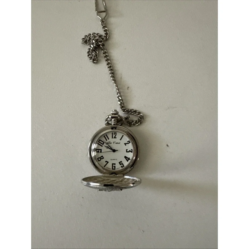 Vintage Silver Golf Theme‎ Pocket Watch With Gold Golf Clubs Number 18 On Flag
